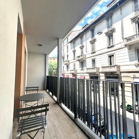 Comecasa Modern Terraced & Palestra Apartman *
