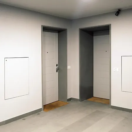 Comecasa Modern Terraced & Palestra Apartman