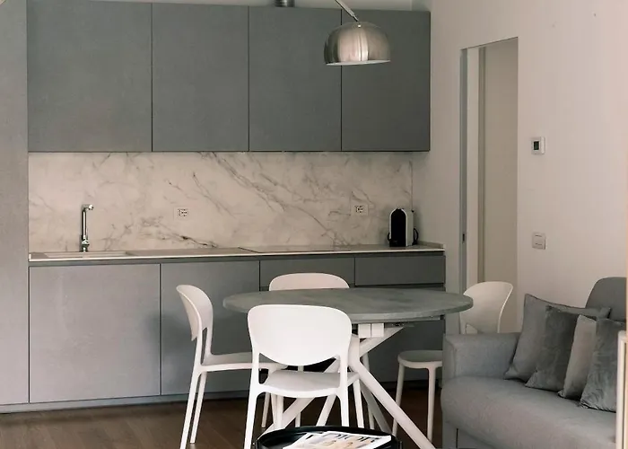 아파트 Comecasa Modern Terraced & Palestra *